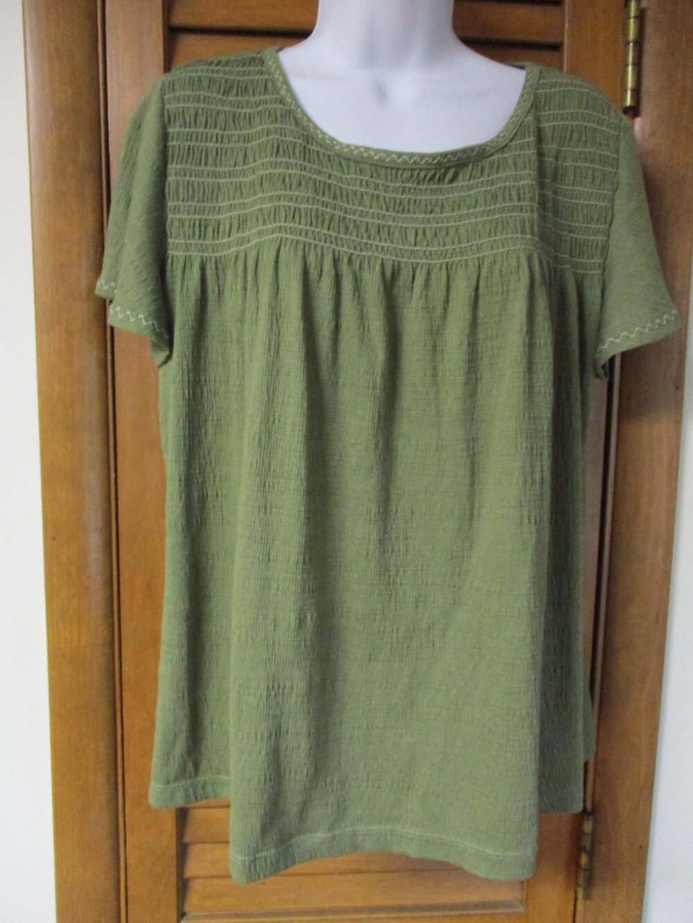 Women's Max Studio short sleeve shirt, Large